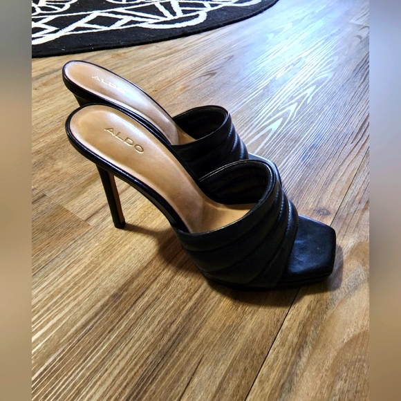 Aldo heels - Picture 3 of 4